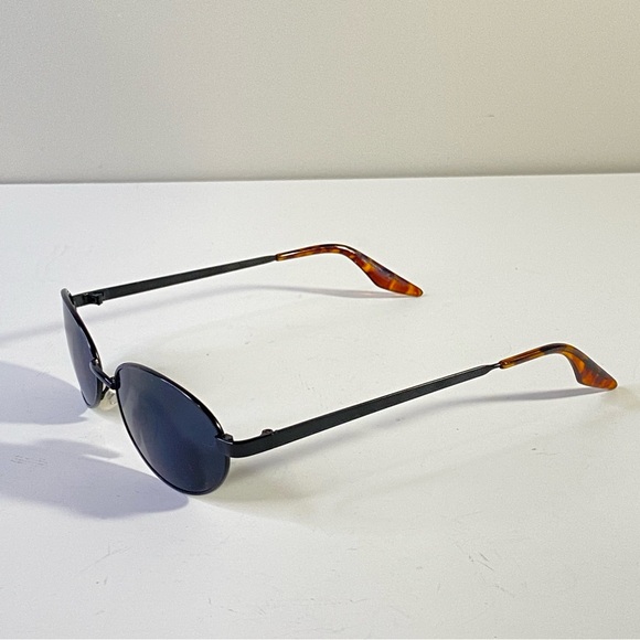 Vintage Black Oval Sunglasses - Picture 2 of 8